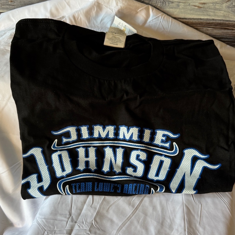 Chase Authentics Black Graphic cut off sleeves